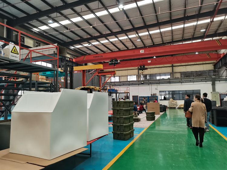 江西南康網紅注塑滾塑家具工廠展廳實拍11