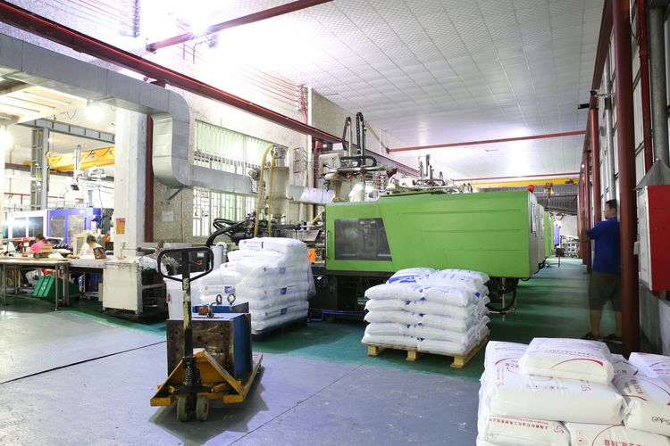 江西南康網紅注塑滾塑家具工廠展廳實拍18