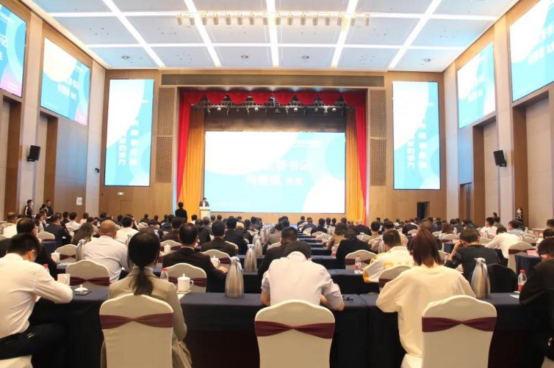 南康家具品牌企業(yè)代表共計(jì)200余人參加此次活動(dòng)