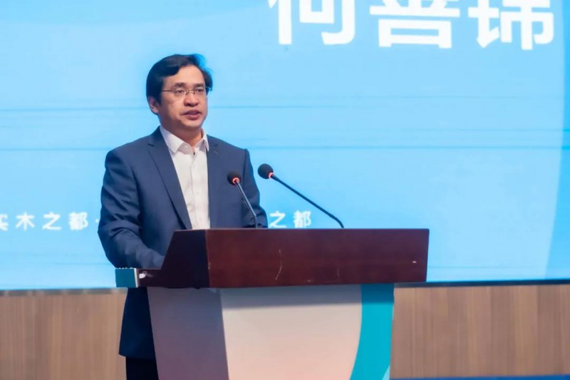 區(qū)委書記何善錦