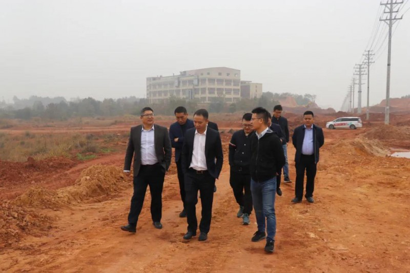 考察名家具產業園