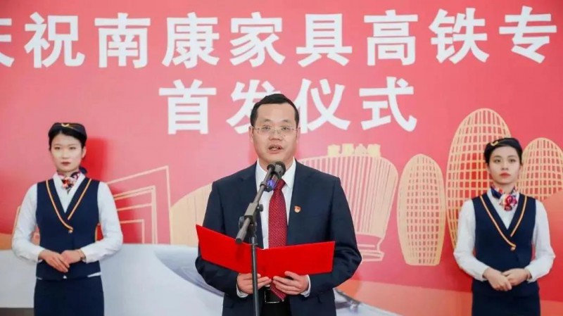 區(qū)委副書記李干東