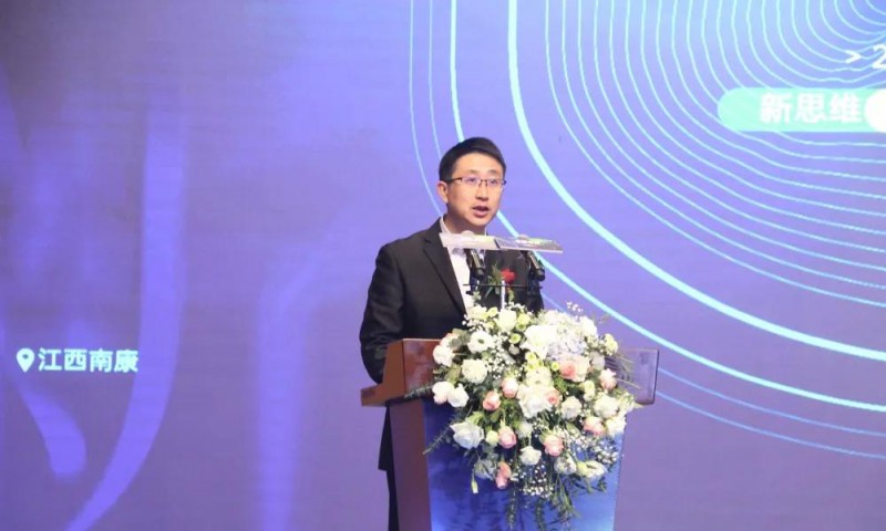 區委副區長黃明山