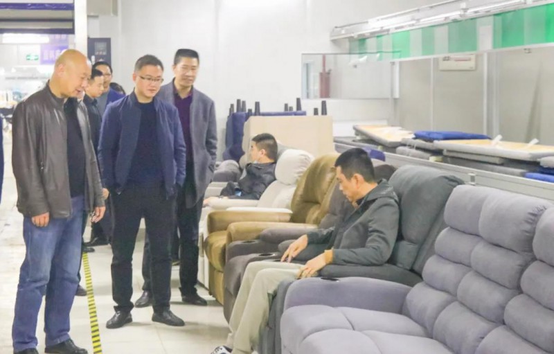 參觀丹桂芳成品倉庫