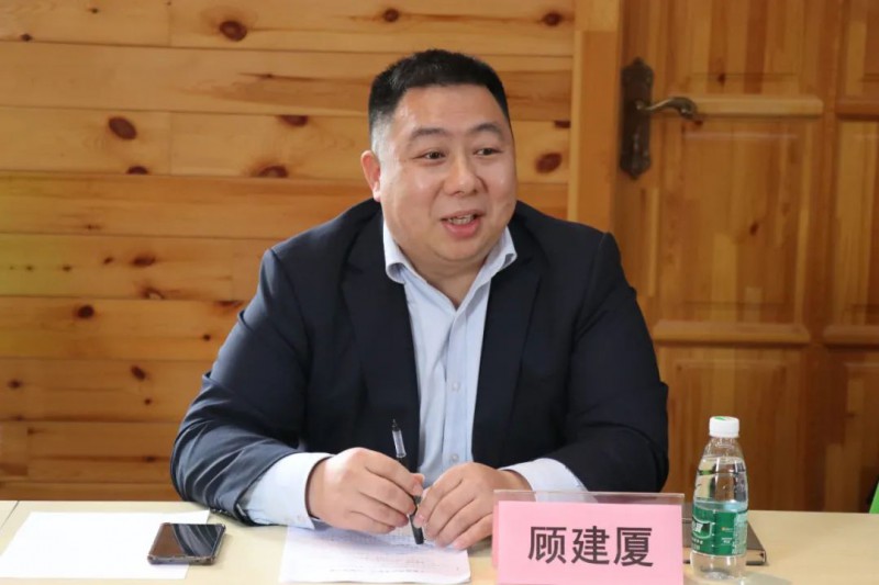 區家具協會會長顧建廈