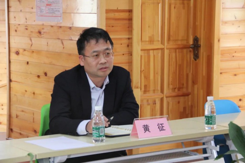 區委統戰部副部長、區工商聯黨組書記黃征