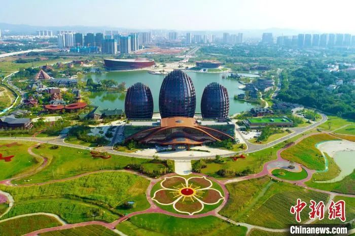 從&ldquo;草根經濟&rdquo;到千億產業，南康家具何以&ldquo;買賣全球&rdquo;？