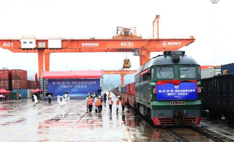 創(chuàng)造性推進(jìn)贛州國(guó)際陸港的建設(shè)運(yùn)營(yíng)