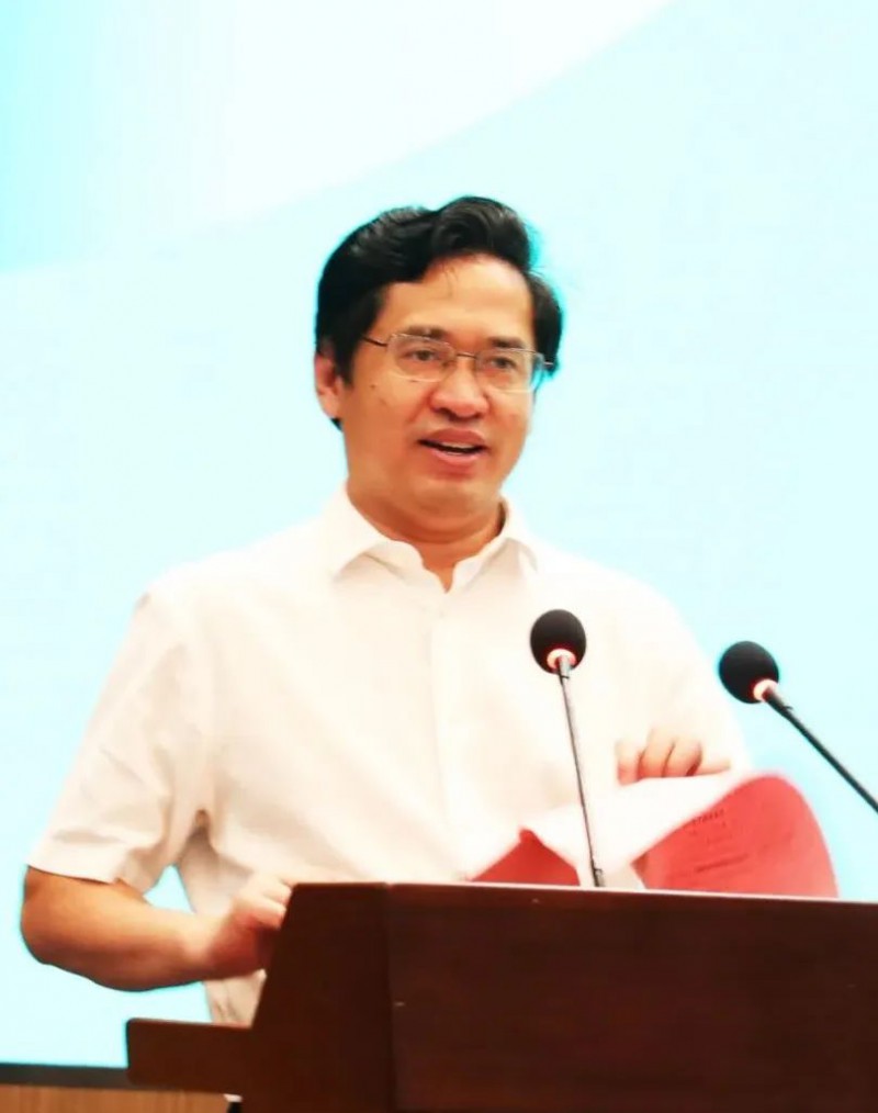 區委書記何善錦出席活動并致辭