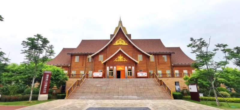 如今的南康家具借助5G、大數(shù)據(jù)、區(qū)塊鏈、人工智能等新一代信息技術(shù)