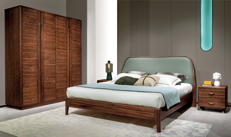 M7001大床、M7101床頭柜、M7301四門衣柜