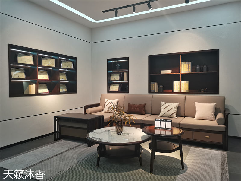 世紀(jì)豪軒&middot;天籟沐香 蘭亭韻-悅系列時(shí)尚輕奢新中式風(fēng)格愛(ài)里古夷蘇木家具展廳實(shí)拍