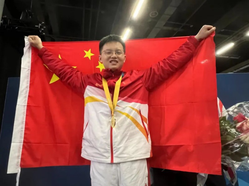 南康籍選手斬獲家具制作項目金牌