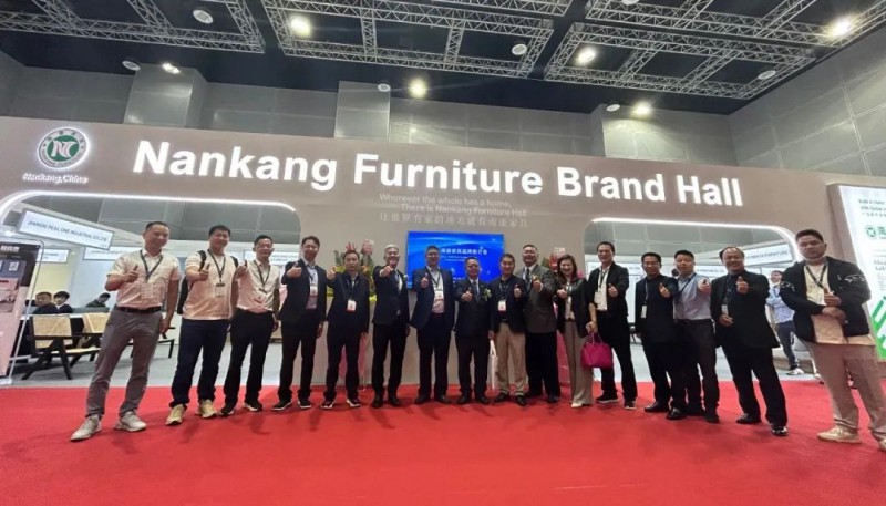南康家具品牌推介會(huì)走進(jìn)馬來西亞，向世界發(fā)出南康聲音！