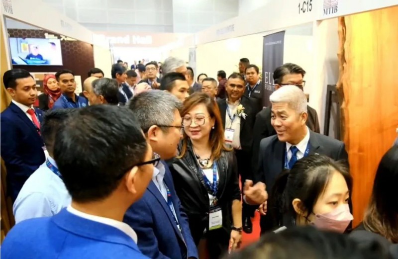 馬來西亞家具總會(huì)會(huì)長(zhǎng)邱曜仲