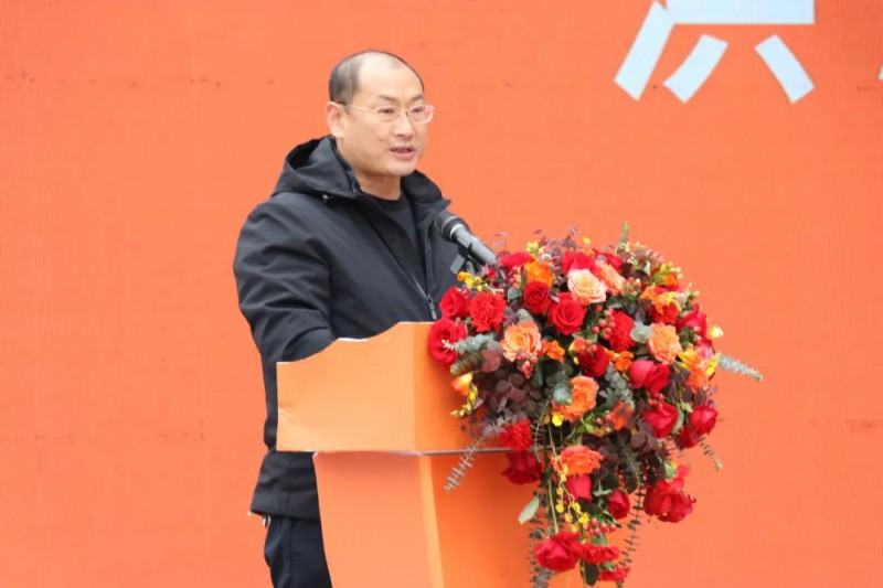 區(qū)物流行業(yè)協(xié)會(huì)會(huì)長(zhǎng)洪凌致辭