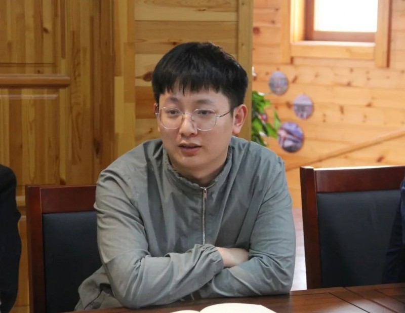 區(qū)家具協(xié)會(huì)副秘書長(zhǎng)曹畢文