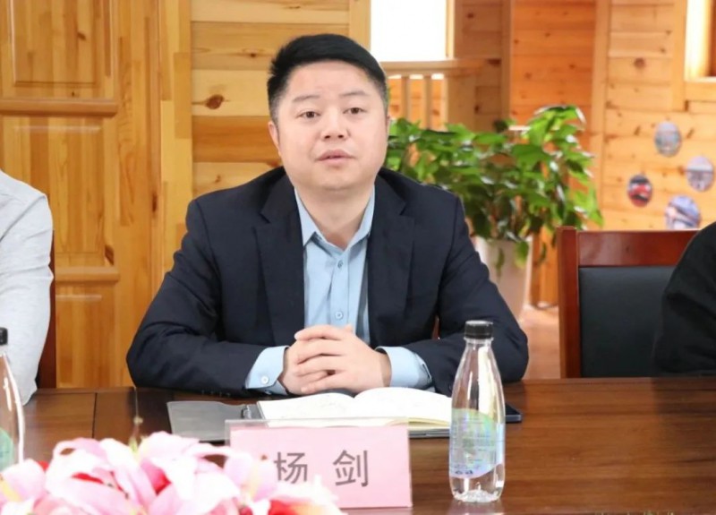 區(qū)家具協(xié)會(huì)秘書長(zhǎng)楊劍