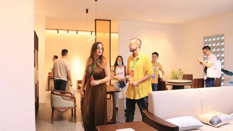 更加突出國際化