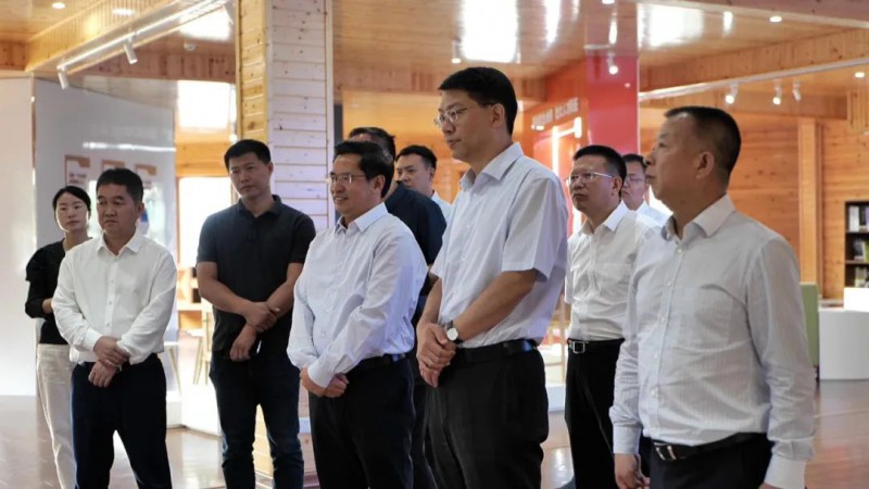 省委常委、省委組織部部長吳浩在南康調研,并視察協會工作2