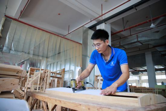 江西南康家具產(chǎn)品銷售借力數(shù)字貨運平臺進入快車道播2