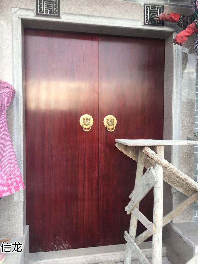 信龍紅木門