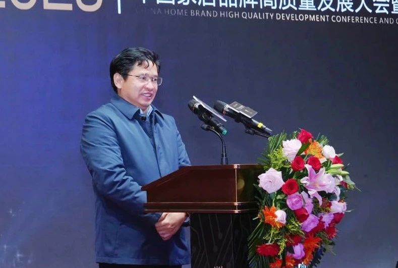 贛州市委常委、南康區(qū)委書記何善錦