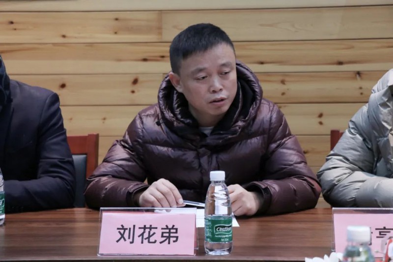 南昌航空大學(xué)藝術(shù)學(xué)院視覺(jué)傳達(dá)系主任、副教授劉花弟