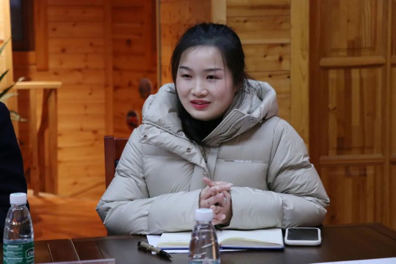 南康區(qū)家具協(xié)會(huì)副秘書(shū)朱路婷