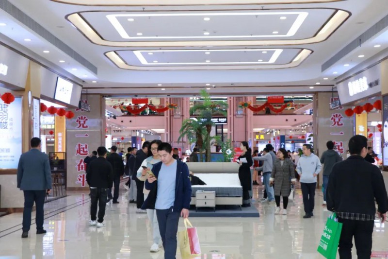 南康各大家具市場(chǎng)人頭攢動(dòng)3